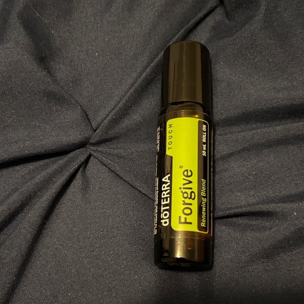 Forgive Touch Renewing Blend Roller
